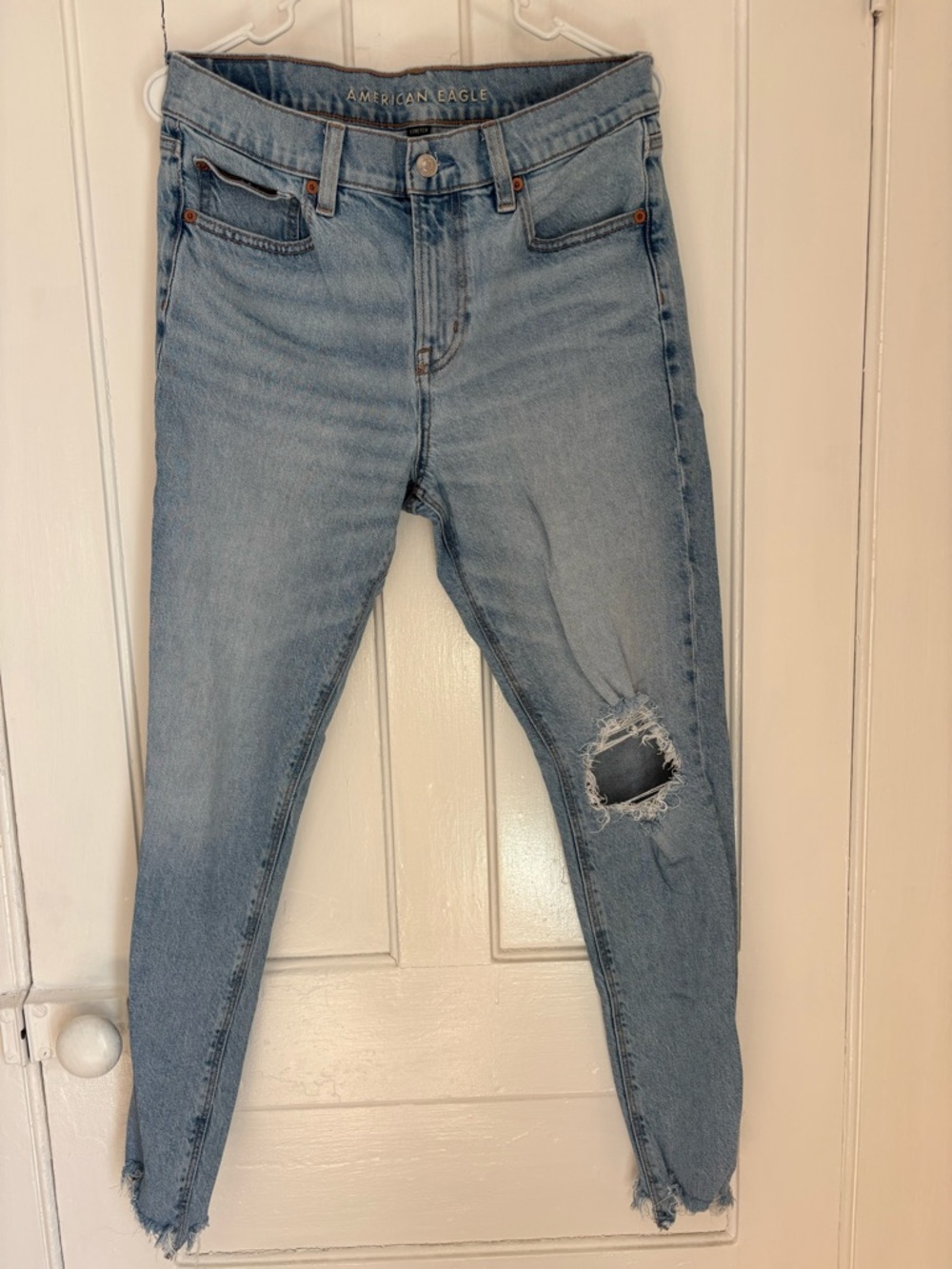 American Eagle Stretch Ripped 90’s Skinny Jean